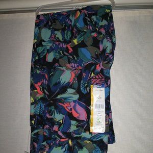 Terra & Sky womens capri leggings size OX (14W) blue-greens floral w-049